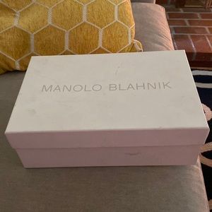 pink manolo blahnik heels